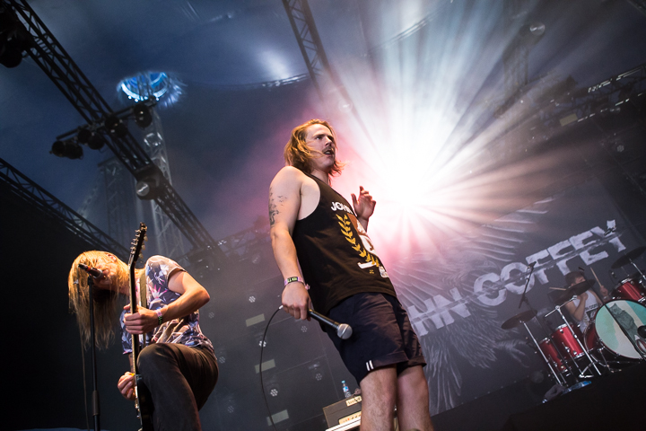 John Coffey @ Dour 2015, foto 9, foto's door Dorien Goetschalckx - FrontView Magazine