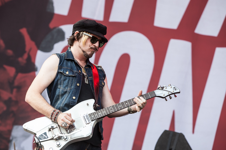 Rival Sons @ Dour 2015, picture 6, photographed by Dorien Goetschalckx - FrontView Magazine