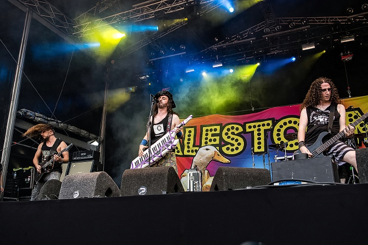 Alestorm @ DynamoMetal Fest 2015, foto 8, foto's door Edwin Houdevelt - FrontView Magazine