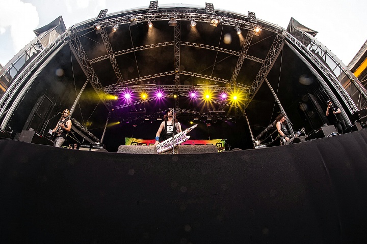 Alestorm @ DynamoMetal Fest 2015, foto 12, foto's door Edwin Houdevelt - FrontView Magazine