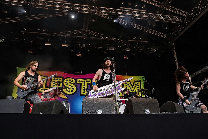 Alestorm @ DynamoMetal Fest 2015, foto 38, foto's door Edwin Houdevelt - FrontView Magazine