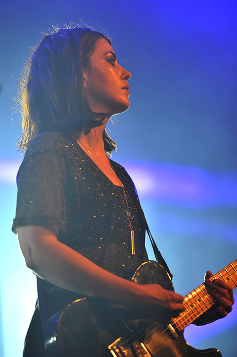 Blood Red Shoes @ Rock Herk dag 1, foto 2, foto's door Bart Scholliers - FrontView Magazine
