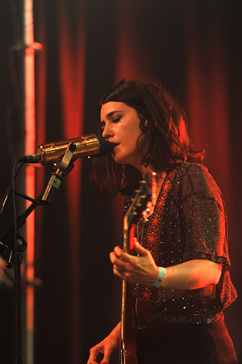 Blood Red Shoes @ Rock Herk dag 1, foto 9, foto's door Bart Scholliers - FrontView Magazine