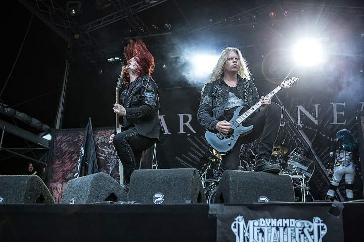 Arch Enemy @ DynamoMetal Fest 2015, foto 7, foto's door Edwin Houdevelt - FrontView Magazine