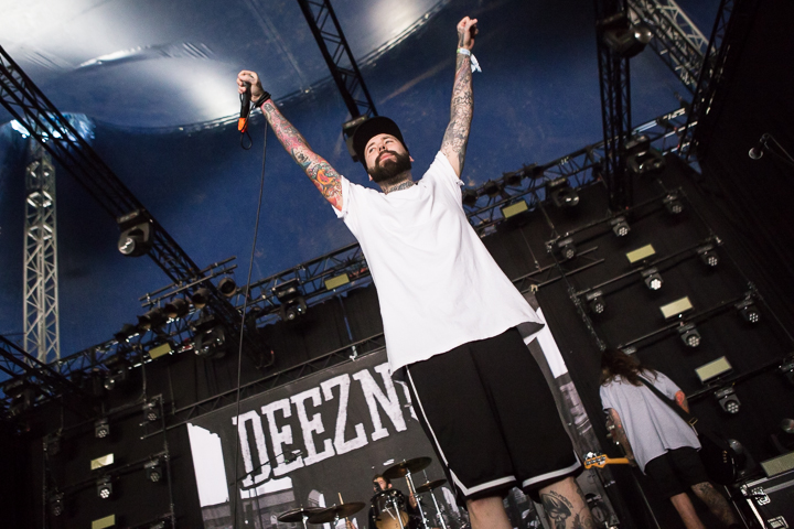Deez Nuts @ Dour 2015, foto 2, foto's door Dorien Goetschalckx - FrontView Magazine