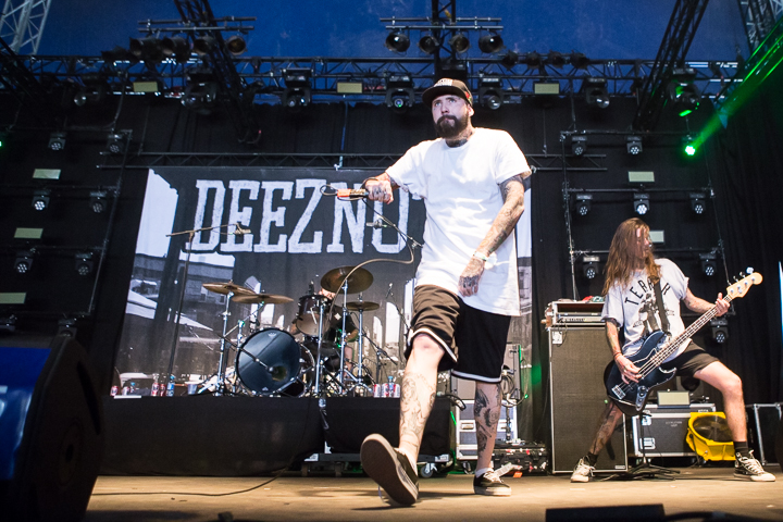 Deez Nuts @ Dour 2015, foto 7, foto's door Dorien Goetschalckx - FrontView Magazine