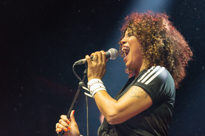 Neneh Cherry with RocketNumberNine @ Gent Jazz 2015, picture 11, photographed by Jan van Hecke - FrontView Magazine