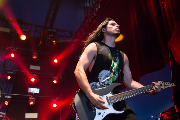 Suicide Silence @ Dour 2015, foto 17, foto's door Dorien Goetschalckx - FrontView Magazine