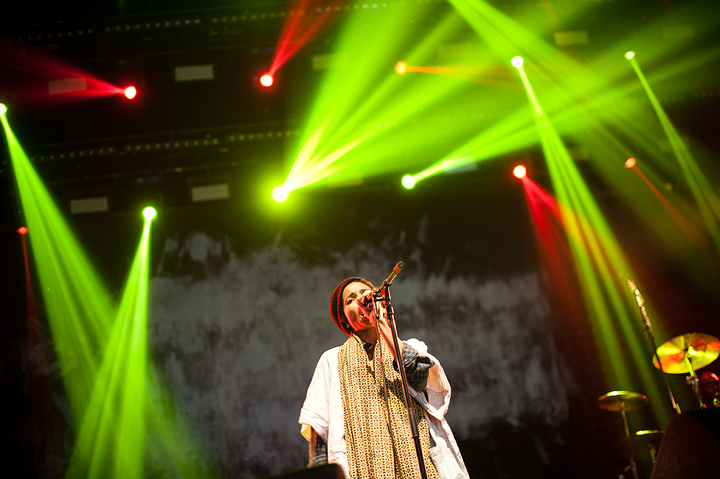 Nneka @ Dour 2015, picture 1, photographed by Magali Decamps - FrontView Magazine