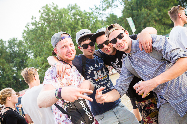 Sfeer @ Dour 2015, foto 12, foto's door Dorien Goetschalckx - FrontView Magazine