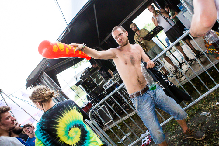 Sfeer @ Dour 2015, foto 19, foto's door Dorien Goetschalckx - FrontView Magazine