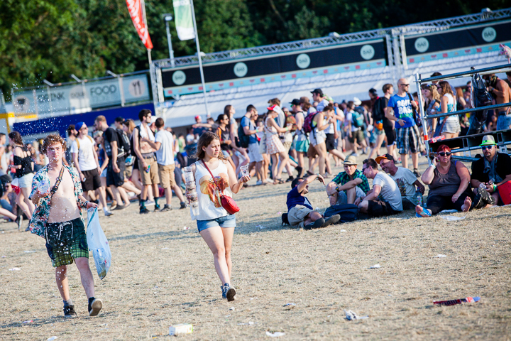 Sfeer @ Dour 2015, foto 26, foto's door Dorien Goetschalckx - FrontView Magazine
