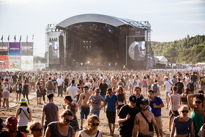 Sfeer @ Dour 2015, foto 28, foto's door Dorien Goetschalckx - FrontView Magazine