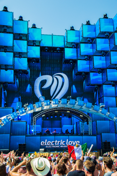 Electric Love Festival 2015 - Part II @ Salzburg, picture 7, photographed by Tom Van Tongerloo - FrontView Magazine