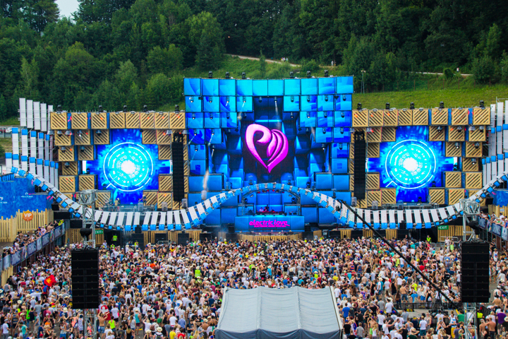Electric Love Festival 2015 - Part II @ Salzburg, picture 13, photographed by Tom Van Tongerloo - FrontView Magazine