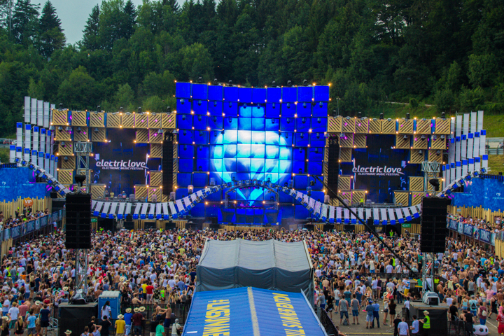 Electric Love Festival 2015 - Part III @ Salzburg, picture 38, photographed by Tom Van Tongerloo - FrontView Magazine