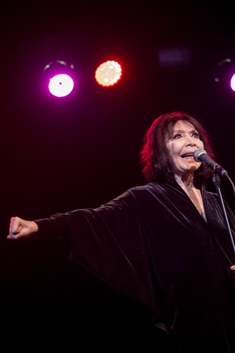 juliette Gréco @ OLT Rivierenhof, picture 8, photographed by Walter Grimm - FrontView Magazine