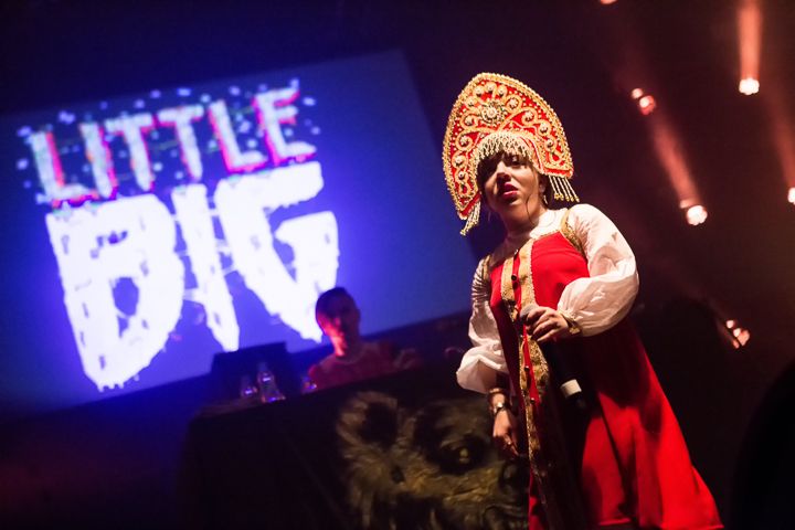 Little Big @ Dour 2015, foto 1, foto's door Dorien Goetschalckx - FrontView Magazine