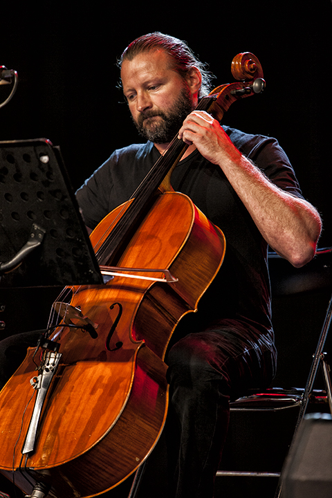 Wim Mertens Ensemble @ Openlucht theater Rivierenhof, picture 4, photographed by Frank Lambrechts - FrontView Magazine
