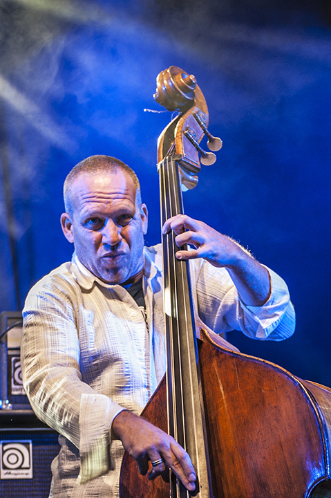 Avishai Cohen Trio @ M-idzomer Leuven dag 2 - Jazz, picture 8, photographed by Bart Scholliers - FrontView Magazine