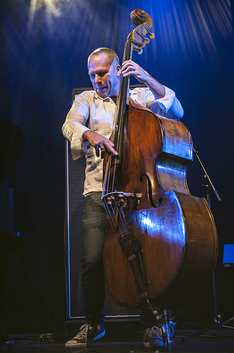 Avishai Cohen Trio @ M-idzomer Leuven dag 2 - Jazz, picture 10, photographed by Bart Scholliers - FrontView Magazine