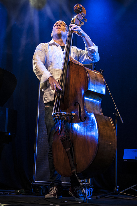 Avishai Cohen Trio @ M-idzomer Leuven dag 2 - Jazz, picture 12, photographed by Bart Scholliers - FrontView Magazine