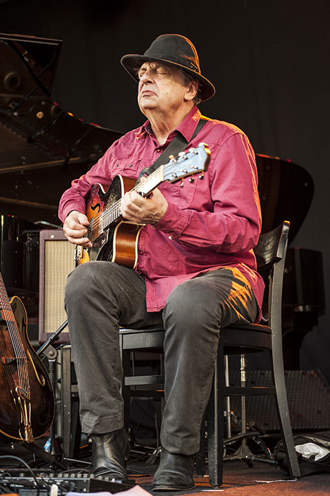Philip Catherine @ M-idzomer Leuven dag 2 - Jazz, picture 12, photographed by Bart Scholliers - FrontView Magazine