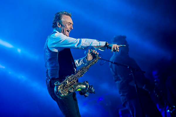 UB40 @ Beleuvenissen 2015, picture 3, photographed by Kurt Jacobs - FrontView Magazine