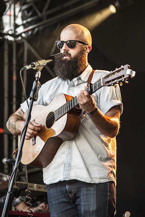 William Fitzsimmons @ M-idzomer Leuven dag 3, foto 7, foto's door Bart Scholliers - FrontView Magazine