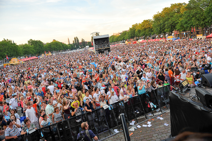 Antwerpen Zingt editie 2015 @ Gedempte Zuiderdokken, picture 22, photographed by Dimitri Vanlommel - FrontView Magazine