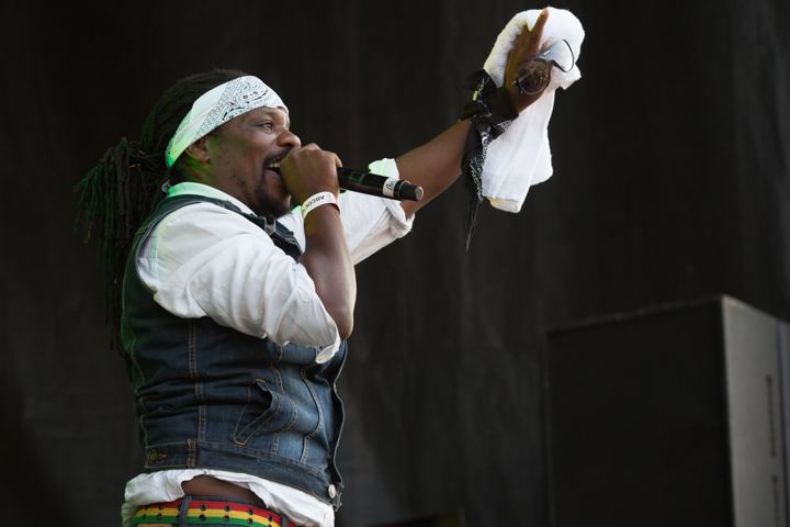 Chuck Fenda @ Reggae Geel, picture 7, photographed by Stef Dierckx - FrontView Magazine