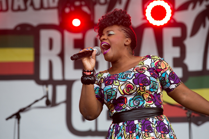 Etana @ Reggae Geel, picture 1, photographed by Stef Dierckx - FrontView Magazine