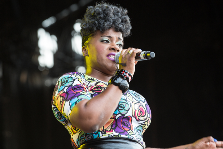 Etana @ Reggae Geel, picture 5, photographed by Stef Dierckx - FrontView Magazine