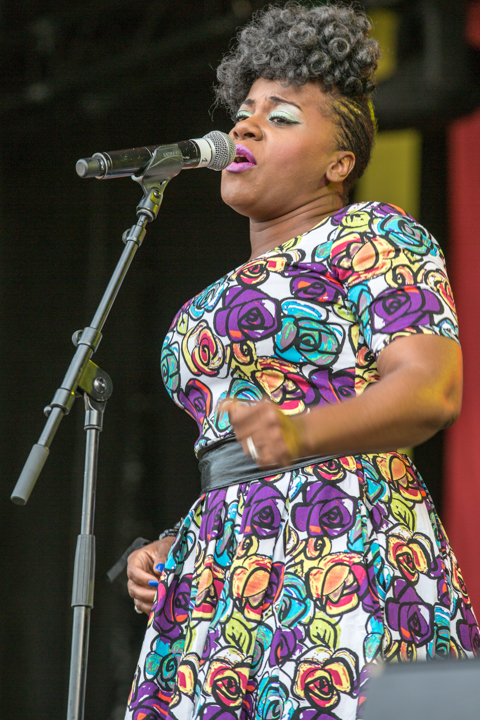 Etana @ Reggae Geel, picture 14, photographed by Stef Dierckx - FrontView Magazine