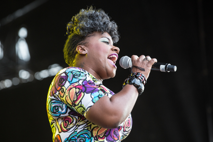 Etana @ Reggae Geel, picture 16, photographed by Stef Dierckx - FrontView Magazine