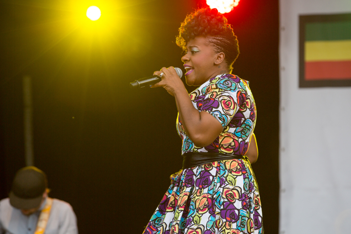Etana @ Reggae Geel, picture 17, photographed by Stef Dierckx - FrontView Magazine
