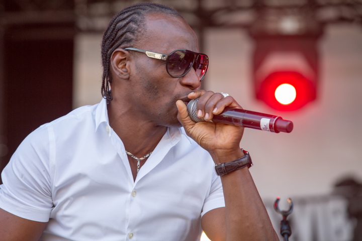 Lukie D @ Reggae Geel, picture 9, photographed by Stef Dierckx - FrontView Magazine