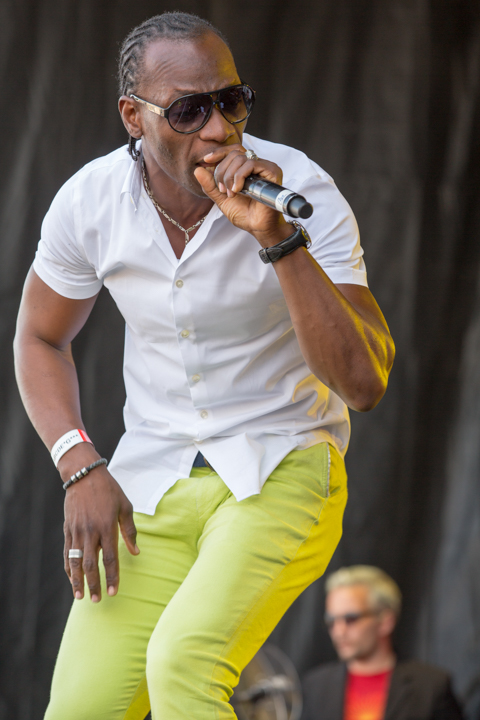 Lukie D @ Reggae Geel, picture 11, photographed by Stef Dierckx - FrontView Magazine