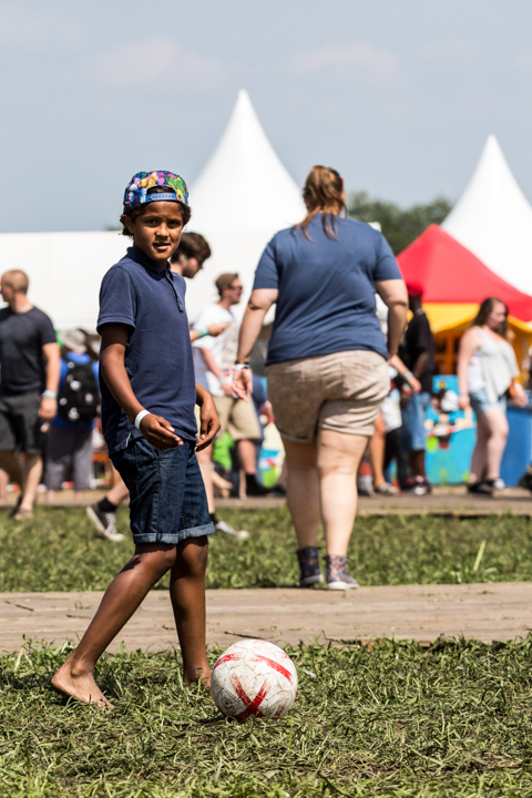 Sfeerbeelden @ Reggae Geel, picture 13, photographed by Stef Dierckx - FrontView Magazine
