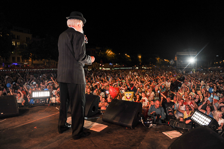 Vader Abraham @ Antwerpen Zingt 2015, picture 11, photographed by James Van Roosbroeck - FrontView Magazine