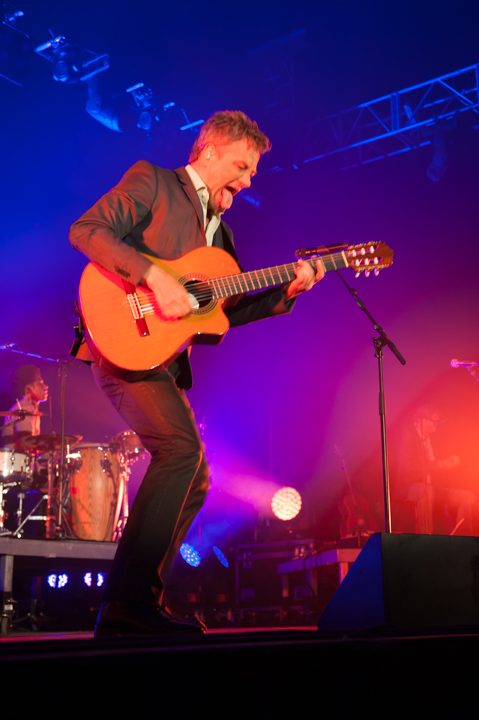 Bart Peeters @ Dranouter 2015, foto 5, foto's door Devid Camerlynck - FrontView Magazine