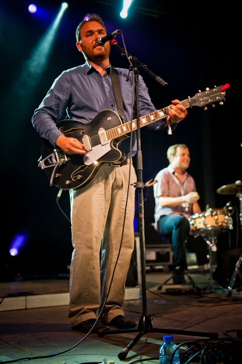 Gordie MacKeeman and His Rythm Boys @ dranouter 2015, picture 4, photographed by Devid Camerlynck - FrontView Magazine