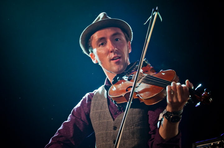 Gordie MacKeeman and His Rythm Boys @ dranouter 2015, picture 7, photographed by Devid Camerlynck - FrontView Magazine