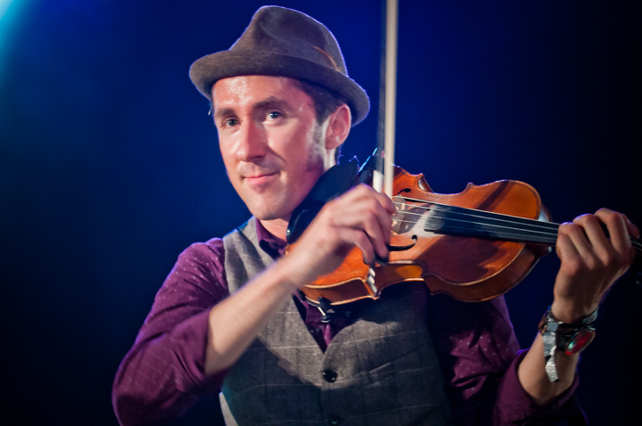 Gordie MacKeeman and His Rythm Boys @ dranouter 2015, picture 8, photographed by Devid Camerlynck - FrontView Magazine