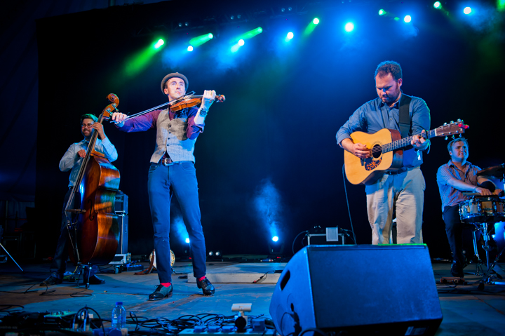 Gordie MacKeeman and His Rythm Boys @ dranouter 2015, picture 15, photographed by Devid Camerlynck - FrontView Magazine