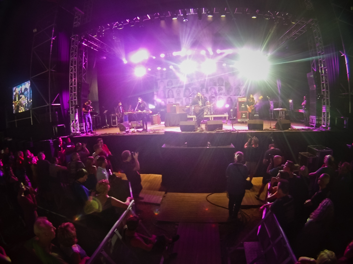 The Magic Numbers @ dranouter 2015, picture 14, photographed by Devid Camerlynck - FrontView Magazine