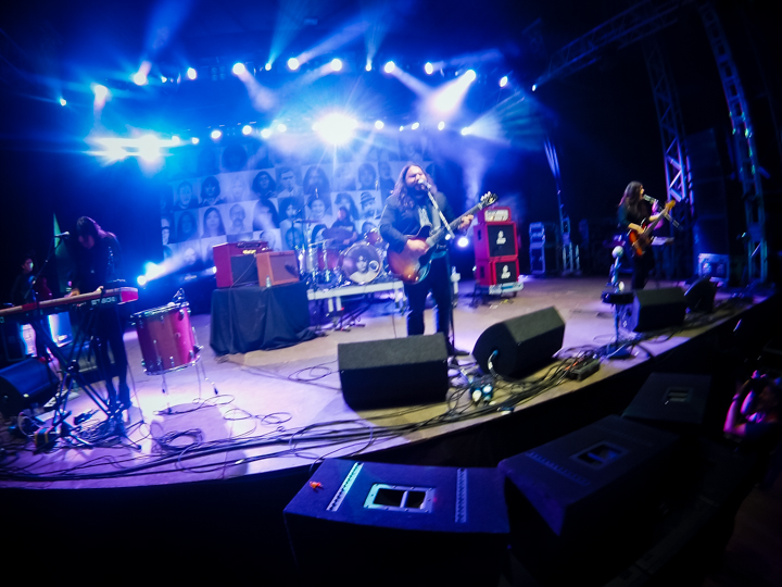 The Magic Numbers @ dranouter 2015, picture 19, photographed by Devid Camerlynck - FrontView Magazine