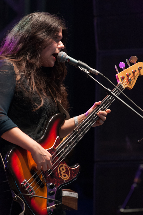 The Magic Numbers @ dranouter 2015, picture 40, photographed by Devid Camerlynck - FrontView Magazine
