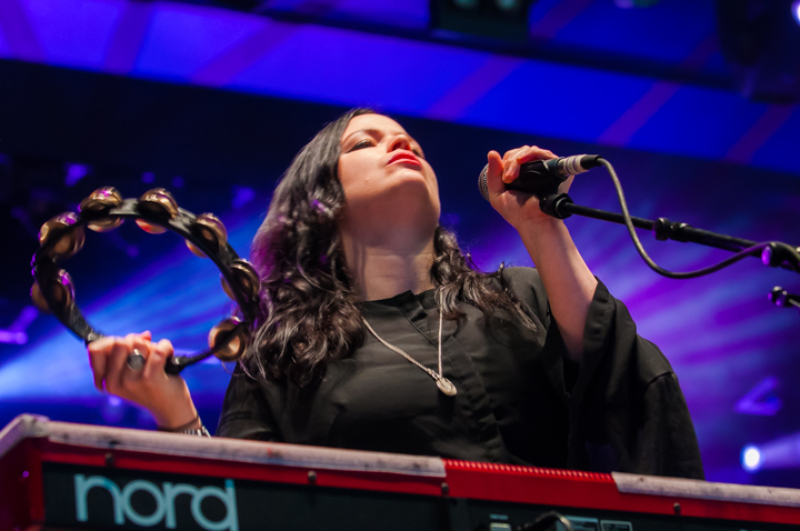 The Magic Numbers @ dranouter 2015, picture 43, photographed by Devid Camerlynck - FrontView Magazine