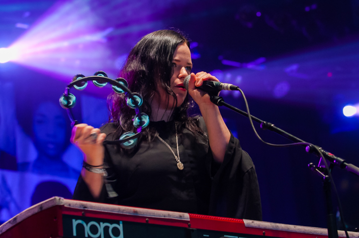 The Magic Numbers @ dranouter 2015, picture 44, photographed by Devid Camerlynck - FrontView Magazine